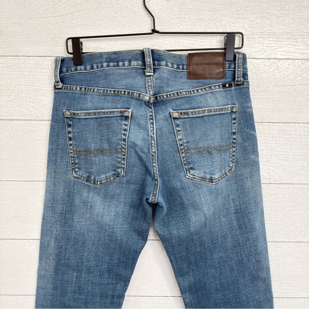Lucky Brand 221 Straight Leg Jeans Medium Wash Distressed Denim 30x28 Vintage - Picture 9 of 16